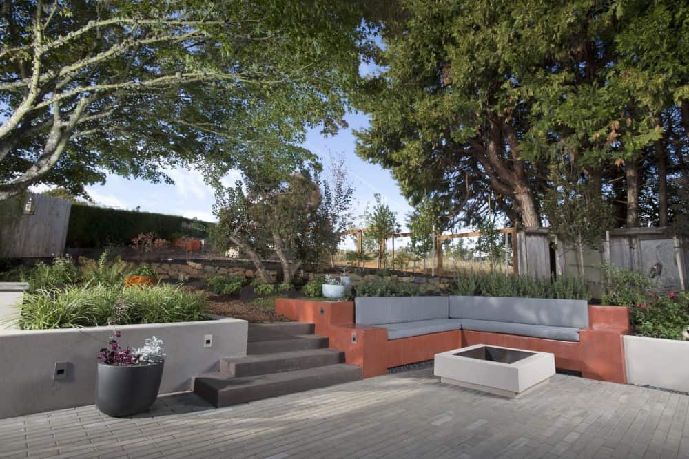 Mid-Century Outdoor Sanctuary patio