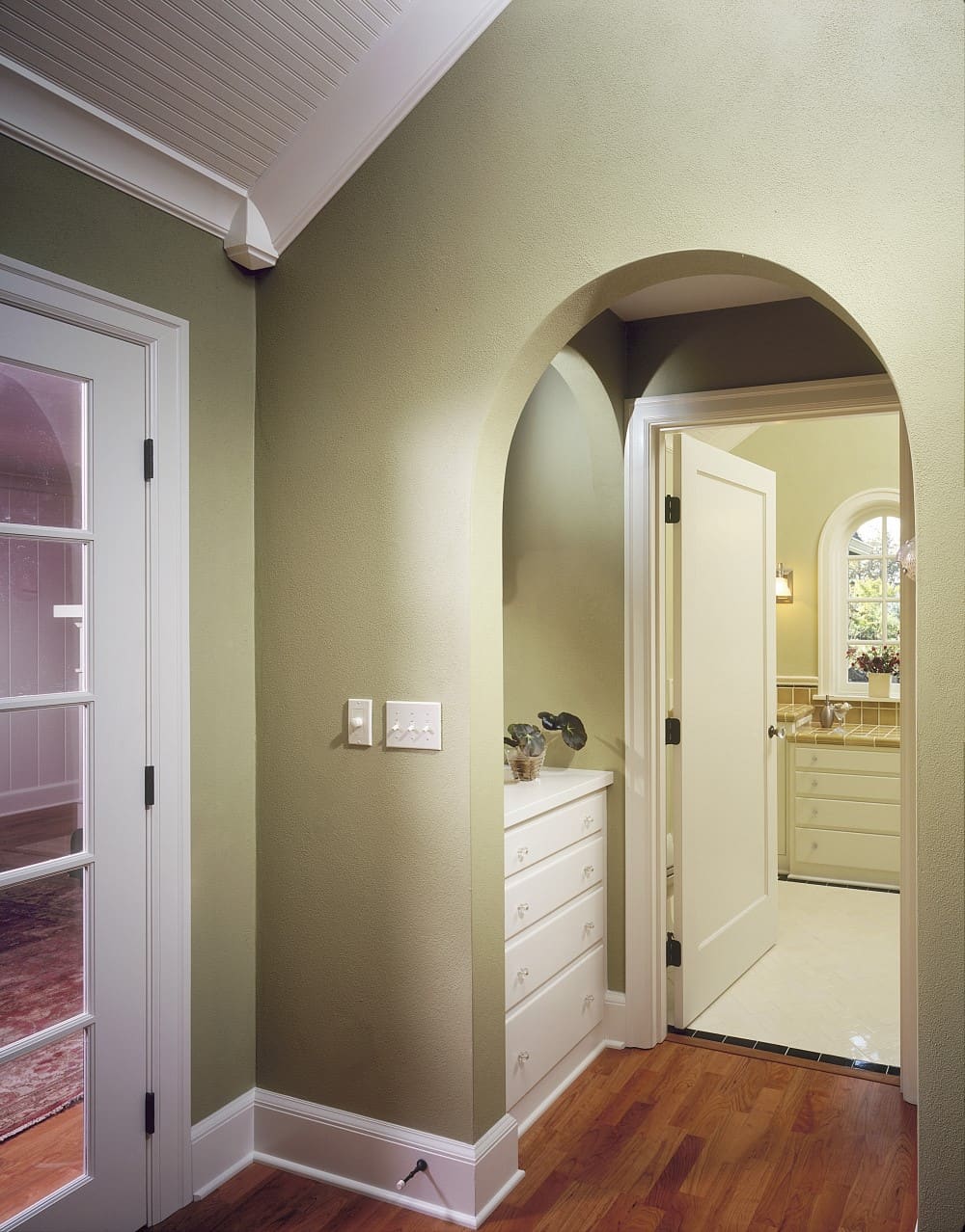 Fairmount Hills Cottage Restoration hallway