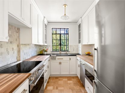 NW Portland Historic Condo Kitchen