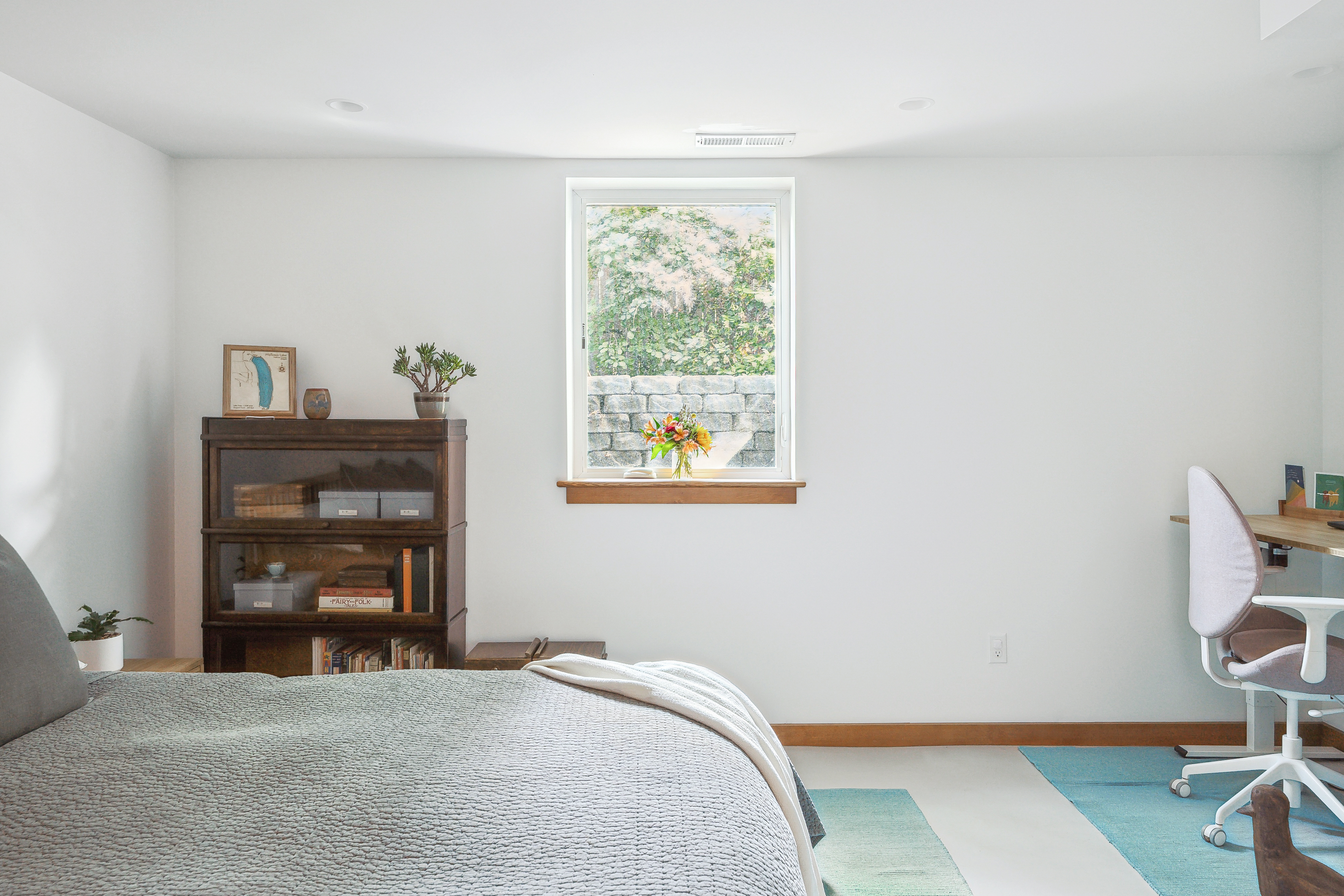 SE Portland Basement Guest Bedroom